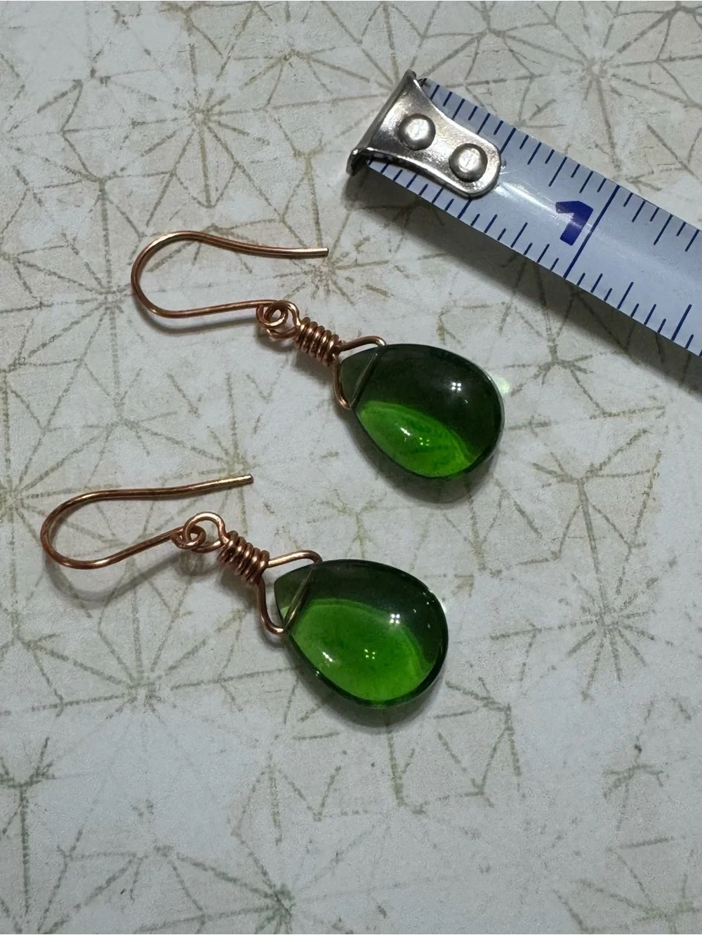 GREEN DYED QUARTZ CRYSTAL EARRINGS NEW
